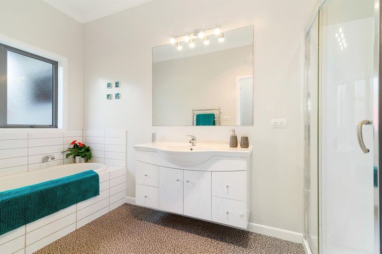 Photo of property in 12 Larcy Road, Lynmore, Rotorua, 3010