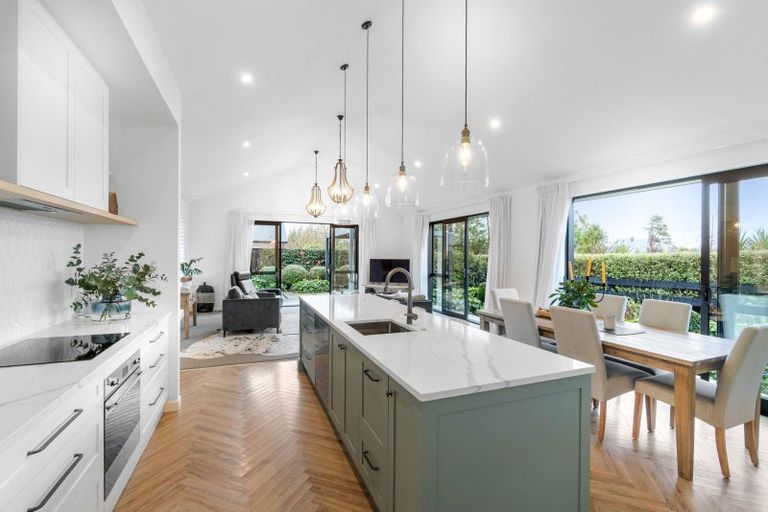 Photo of property in 16 Benjamin Place, Clevedon, Papakura, 2582