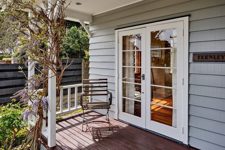 Photo of property in 267 Muritai Road, Eastbourne, Lower Hutt, 5013