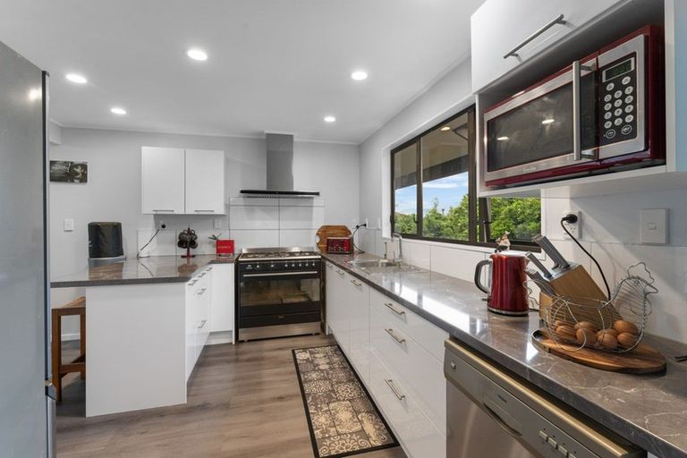 Photo of property in 10 Latitude Close, Whitby, Porirua, 5024