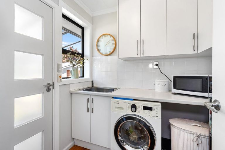 Photo of property in 2 Woodbank Street, Somerfield, Christchurch, 8024