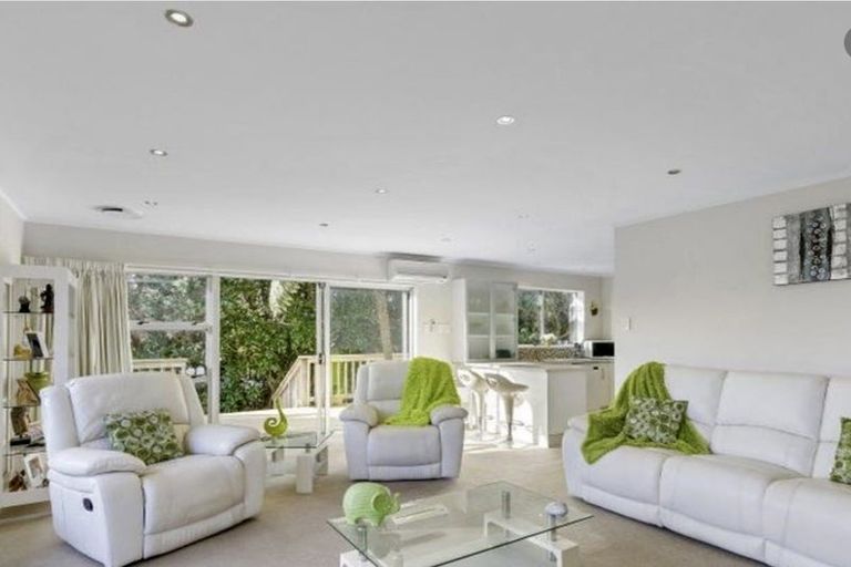 Photo of property in 19b Hicks Close, Whitby, Porirua, 5024