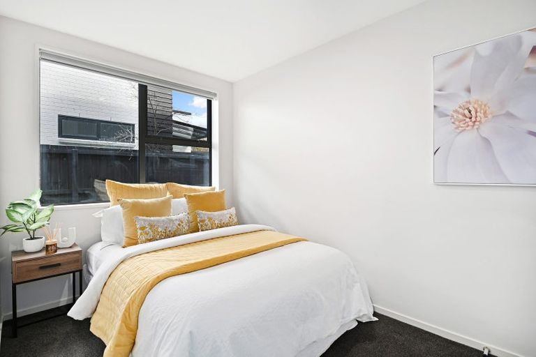 Photo of property in 2/22 Springfield Road, St Albans, Christchurch, 8014