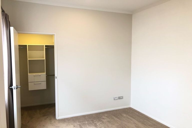 Photo of property in 20 Drumbuoy Drive, Flat Bush, Auckland, 2019