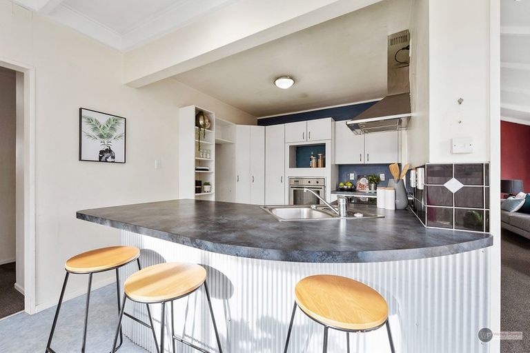 Photo of property in 15a Naenae Road, Naenae, Lower Hutt, 5011