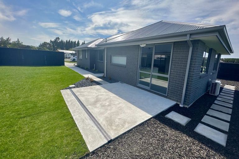 Photo of property in 36 Plover Avenue, Amberley, 7410