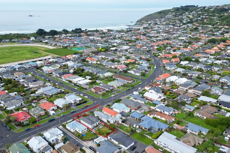 Photo of property in 44 Hargest Crescent, Saint Kilda, Dunedin, 9012