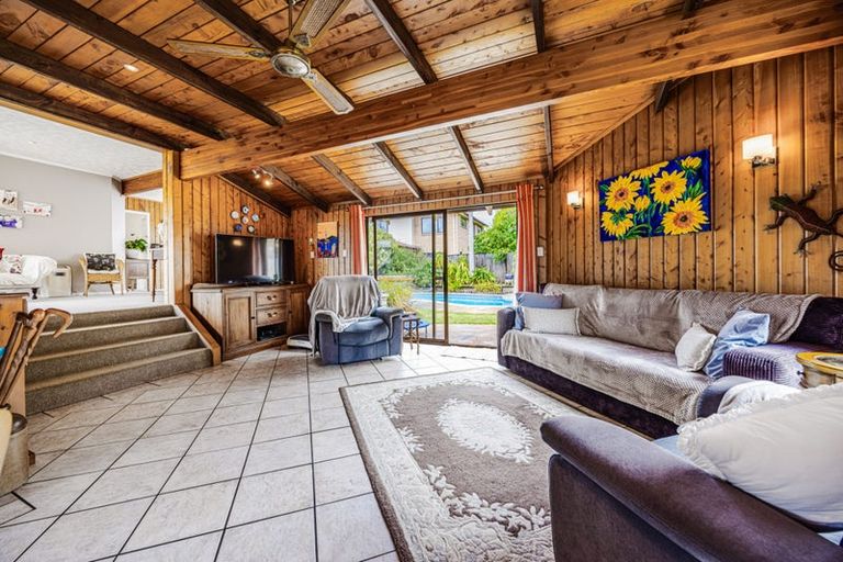 Photo of property in 11a Kerswill Place, Pakuranga, Auckland, 2010