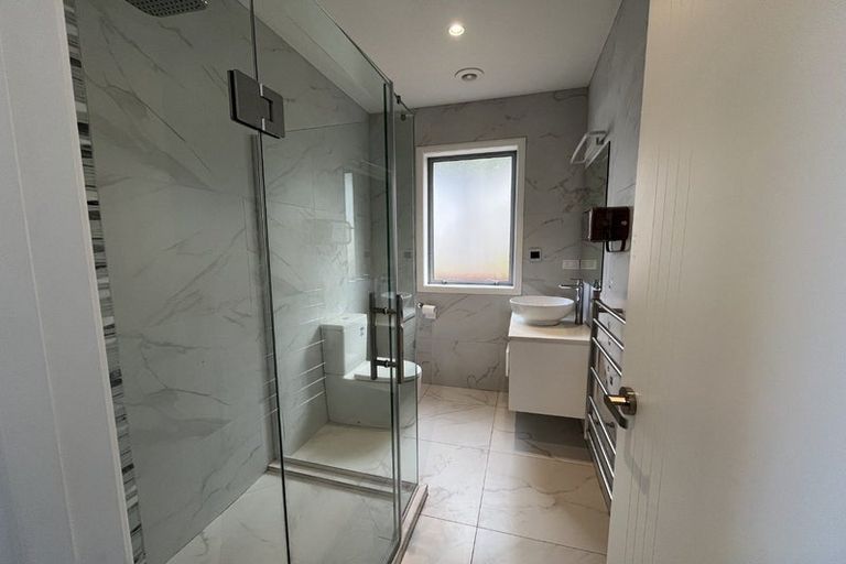 Photo of property in 26 Lagonda Rise, Oteha, Auckland, 0632