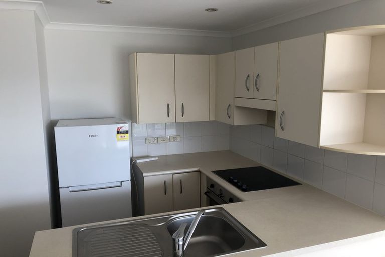 Photo of property in The Rennaissance, 5j/18 Ronwood Avenue, Manukau, Auckland, 2104