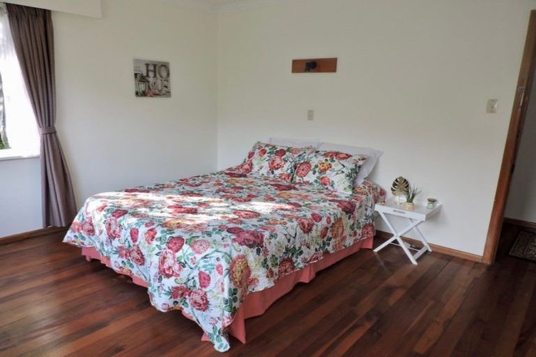 Photo of property in 89 Redwood Avenue, Tawa, Wellington, 5028