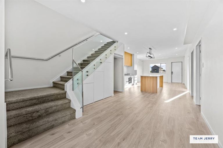 Photo of property in 11 Farranfore Road, Opaheke, Papakura, 2113