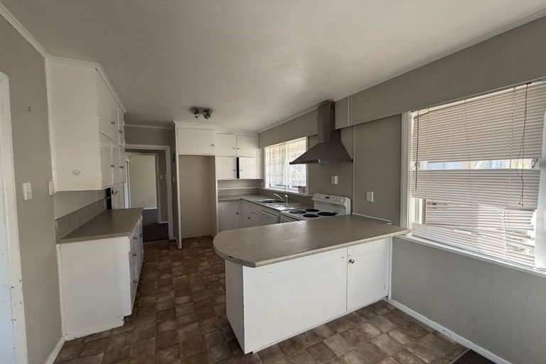 Photo of property in 1009 High Street, Avalon, Lower Hutt, 5011