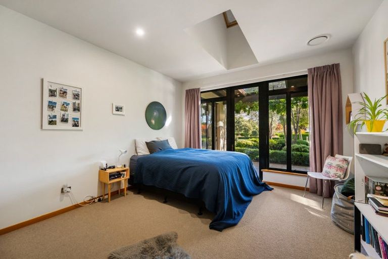 Photo of property in 248 Beacon Point Road, Wanaka, 9305