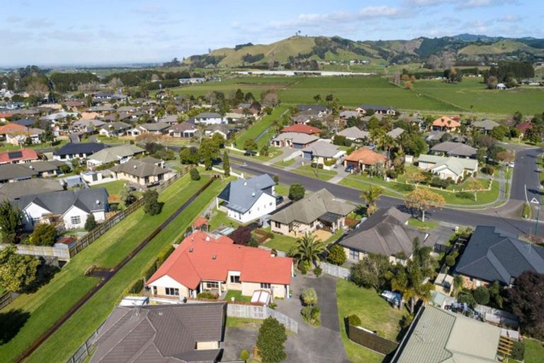 Photo of property in 16 Amery Place, Papamoa Beach, Papamoa, 3118