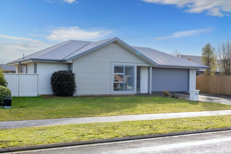 Photo of property in 18 Burnham School Road, Rolleston, 7614