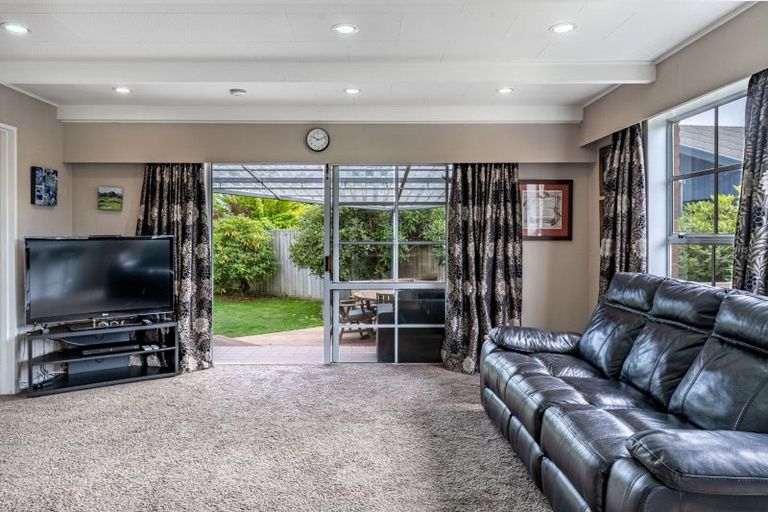 Photo of property in 22 Hamilton Avenue, Winton, 9720