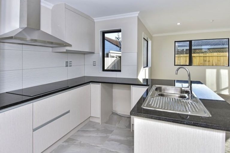 Photo of property in 3b Greers Road, Weymouth, Auckland, 2103