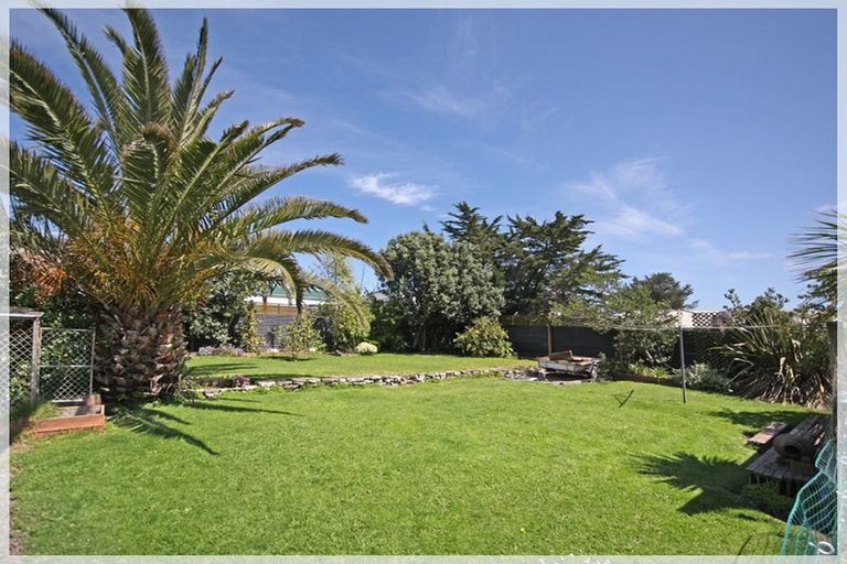 Photo of property in 4 Holben Parade, Foxton Beach, Foxton, 4815