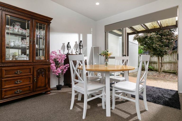 Photo of property in 1/6 Nimstedt Avenue, Oteha, Auckland, 0632