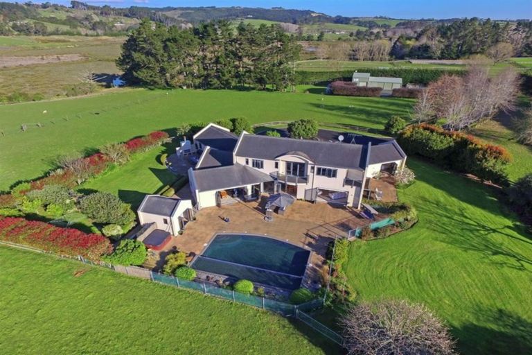 Photo of property in 68 Porterfield Road, Whitford, Howick, 2571