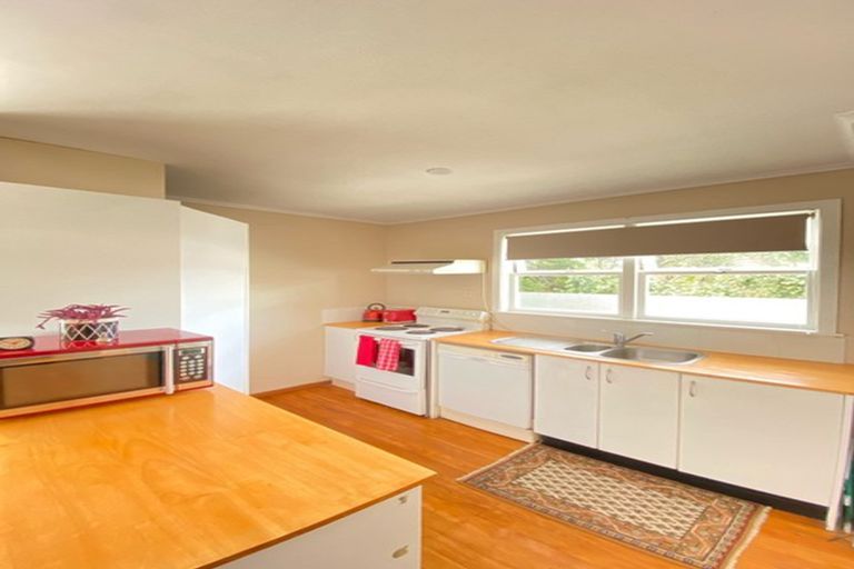 Photo of property in 8 Orion Place, Hillcrest, Auckland, 0627