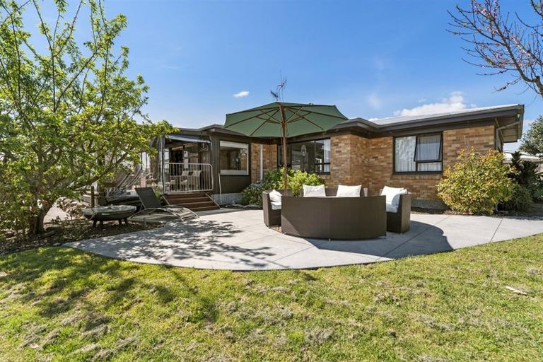 Photo of property in 20 Lee Street, Te Puke, 3119
