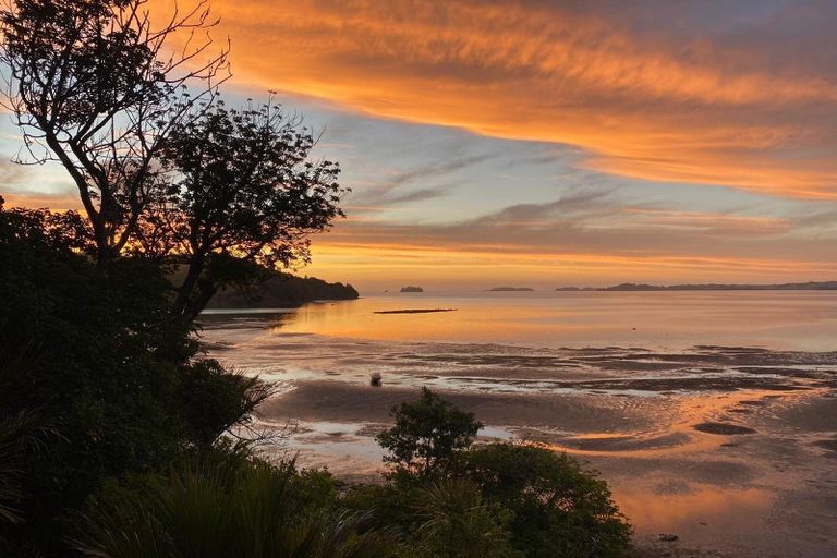 Photo of property in 12 Clinton Road, Tawharanui Peninsula, Warkworth, 0986