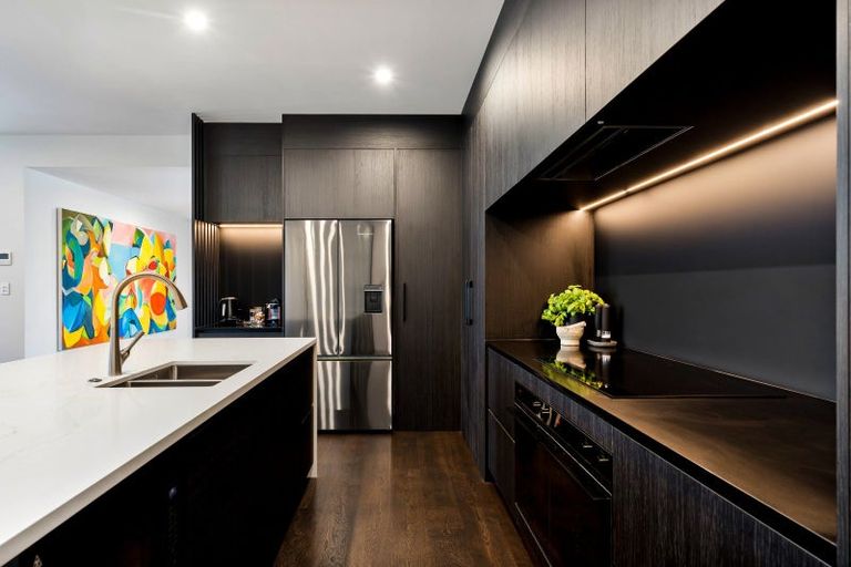 Photo of property in 32 Sandpiper Avenue, Point Wells, 0986