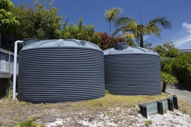 Photo of property in 11 Dudley Crescent, Cable Bay, 0420