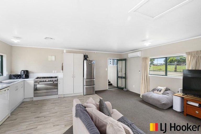 Photo of property in 11 Second Avenue, Glenbrook, Waiuku, 2681