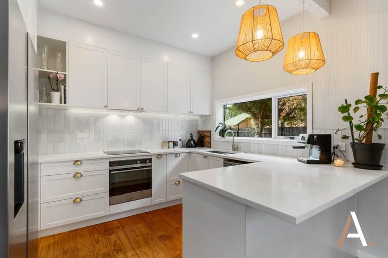 Photo of property in 13 Ross Martin Court, Conifer Grove, Takanini, 2112