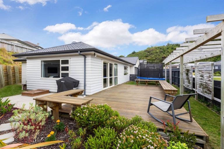 Photo of property in 3 Spritsail Place, Whitby, Porirua, 5024