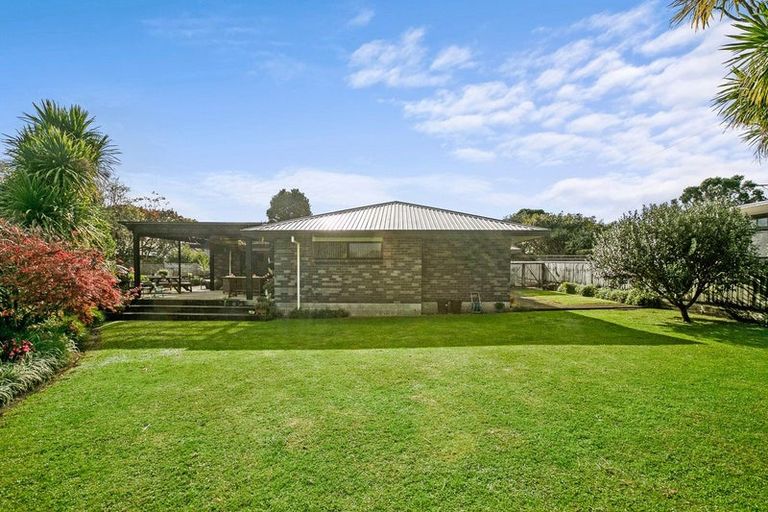 Photo of property in 80 Wairau Road, Oakura, 4314