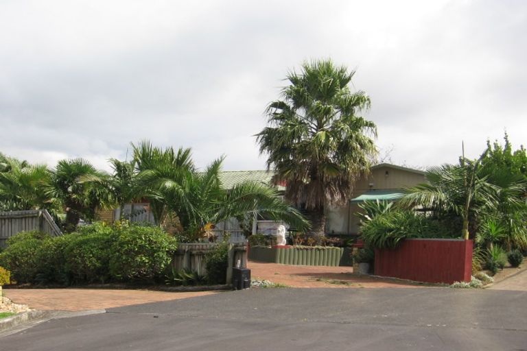 Photo of property in 12 Evergreen Rise, New Lynn, Auckland, 0600