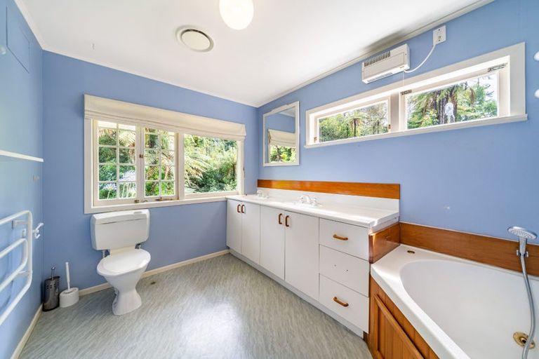 Photo of property in 23 Crest Road, Akatarawa, Upper Hutt, 5372