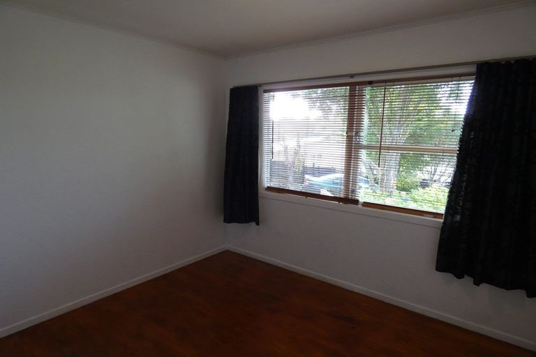 Photo of property in 39 Blease Street, New Lynn, Auckland, 0600