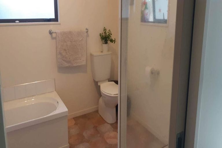 Photo of property in 194 High Street North, Carterton, 5713