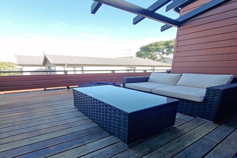 Photo of property in 1/11 Faulkner Road, Northcote Point, Auckland, 0627