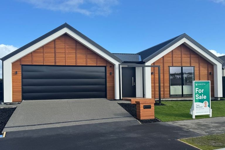 Photo of property in 9 Guinea Drive, Prebbleton, 7676