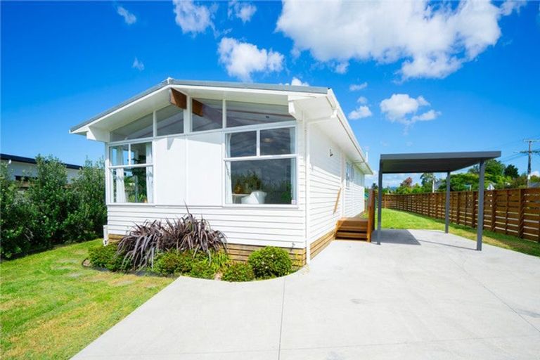 Photo of property in 37 Shoemaker Road, Waipu, 0510
