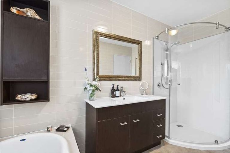 Photo of property in 28 Rossiter Crescent, Lynmouth, New Plymouth, 4310