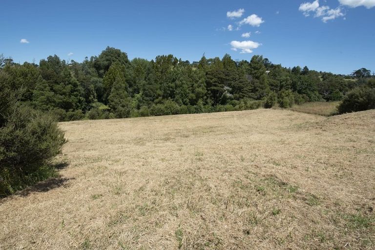 Photo of property in 88 Vaughans Road, Long Bay, Auckland, 0792