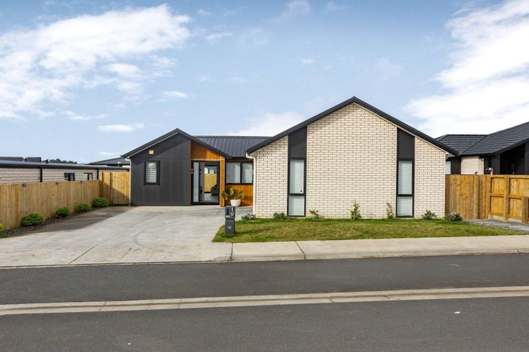 Photo of property in 19 Inuwai Street, Glenview, Hamilton, 3206