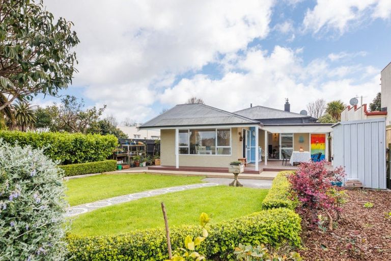 Photo of property in 442 College Street, Hokowhitu, Palmerston North, 4410