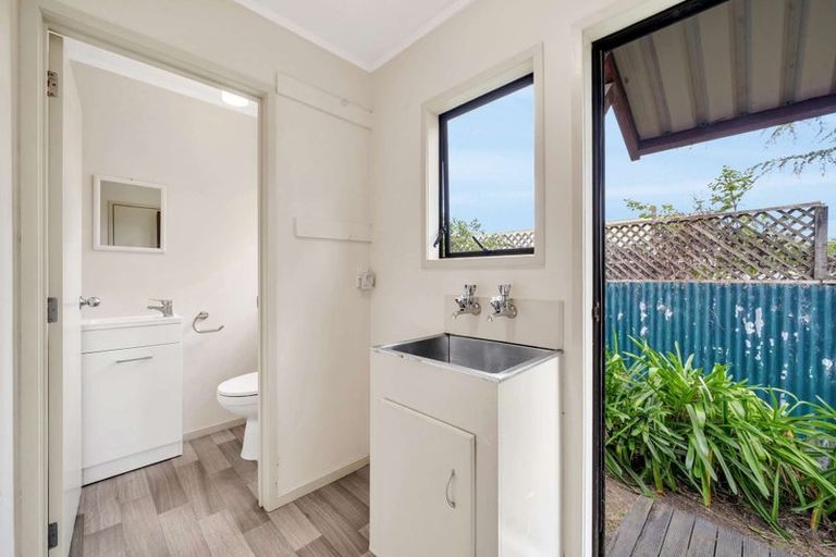 Photo of property in 3/54 Swanson Road, Henderson, Auckland, 0610