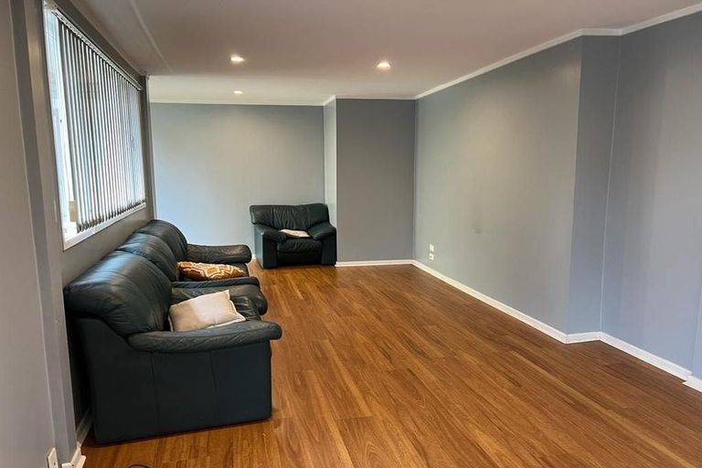 Photo of property in 49 Doment Crescent, Orewa, 0931