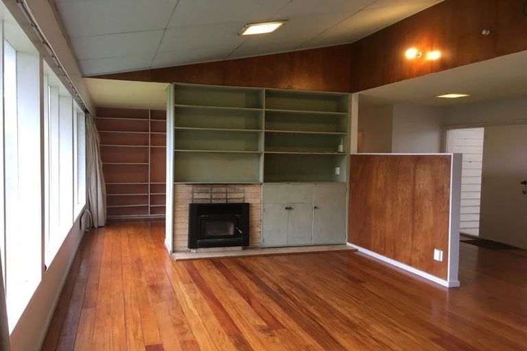 Photo of property in 1 Highbury Crescent, Highbury, Wellington, 6012