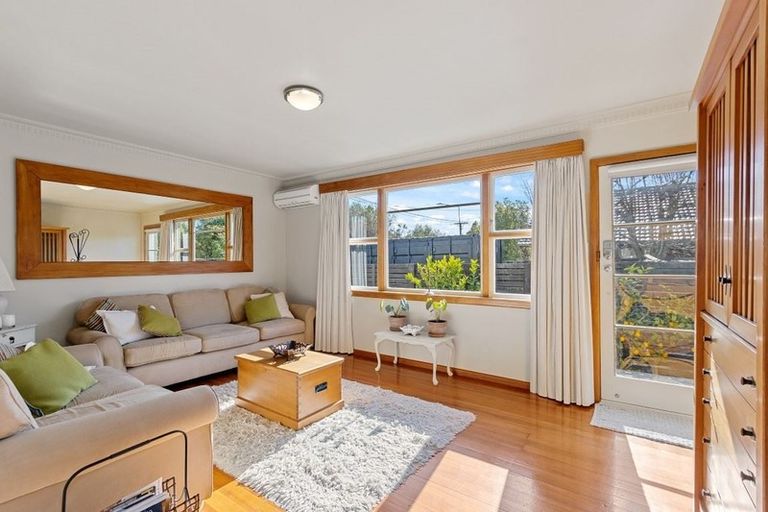 Photo of property in 1/172 Centaurus Road, Saint Martins, Christchurch, 8022