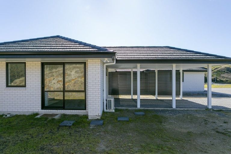 Photo of property in 1 Lemonwood Lane, Kinloch, Taupo, 3377